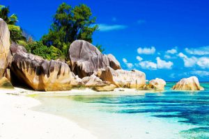 8 Pantai yang Terindah dari Pantai-pantai lain di Seluruh Dunia